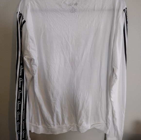 👑*NWOT* On Fire long sleeve queen shirt size 2X 👑 - Picture 3 of 6